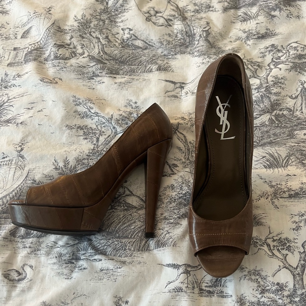 Yves Saint Laurent Brown High Heel Pumps